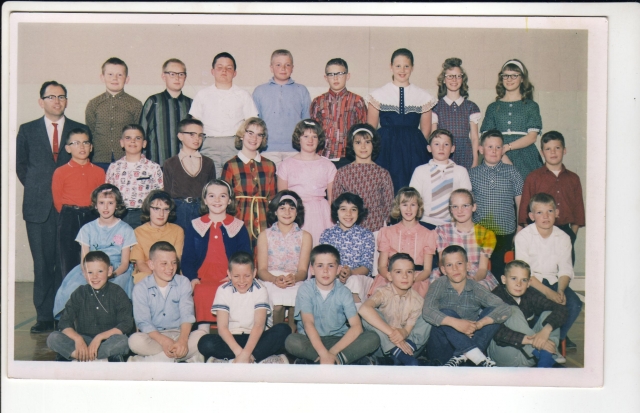 Kenwood School - 6th Grade - Mr. Harbisons - 1962-63